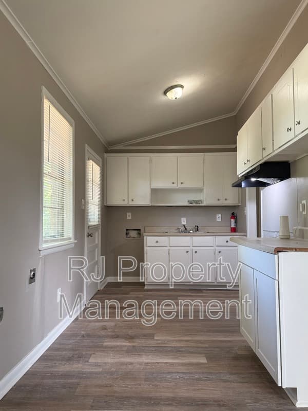 Memphis House: 3417 Edgar St