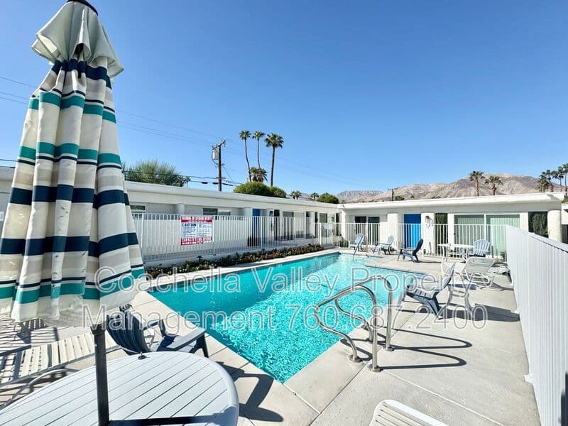 Palm Desert House: 73525 Shadow Mountain Dr
