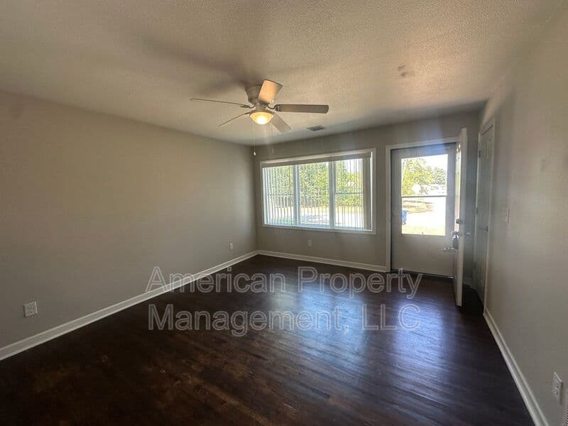 Tulsa House: 7524 E Newton Pl