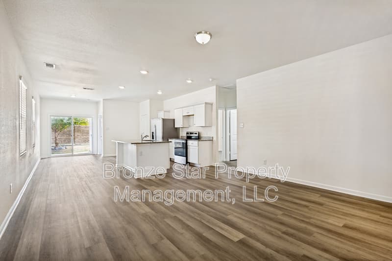 Princeton House: 421 Covington Cove