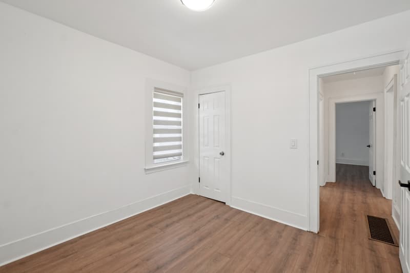 Royal Oak House: 214 West Twelve Mile Road