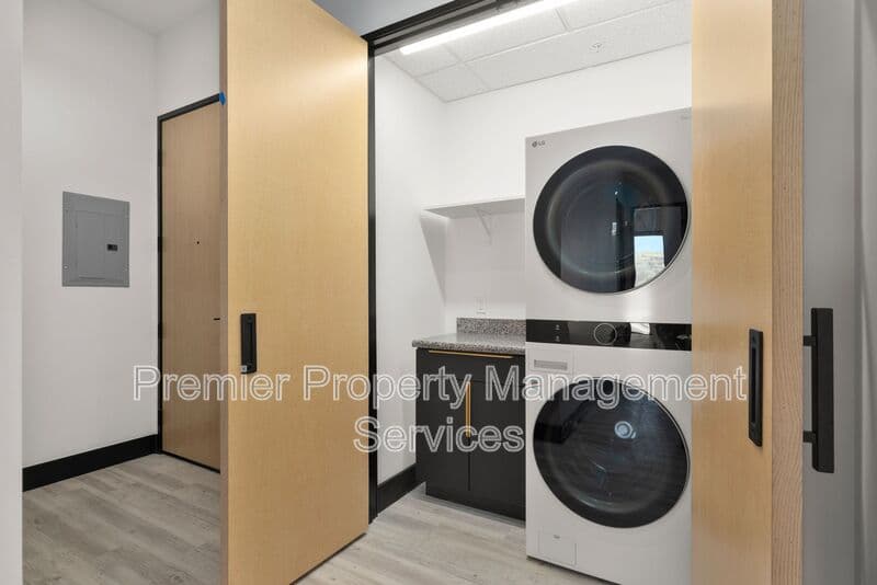 Billings Apartment: 2310 1st Ave N