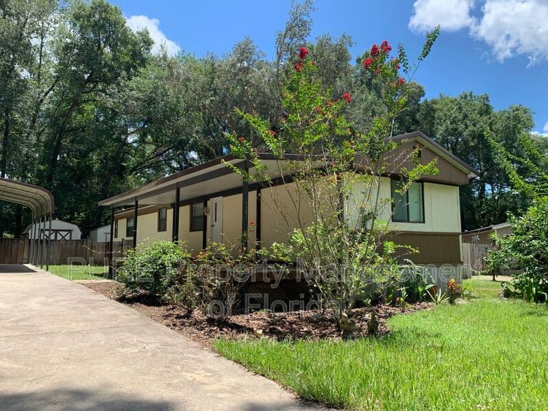 Ocala House: 5401 SE 28th Ct