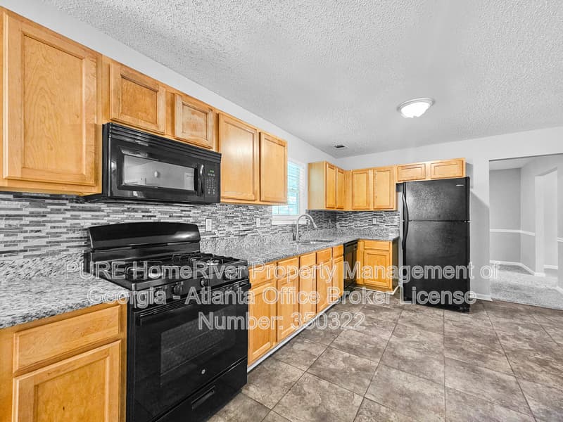Covington House: 70 Cinnamon Oak Cir