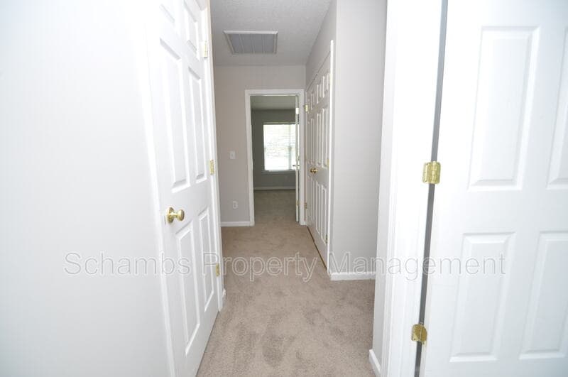 Raleigh House: 10945 Pendragon Pl