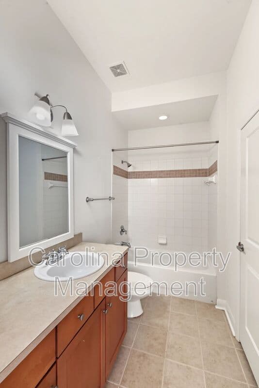 Charlotte House: 516 New Bern Station Ct