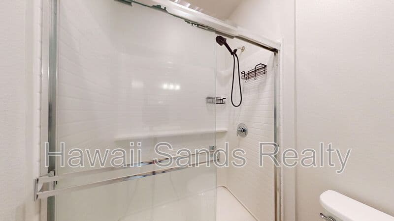 Kapolei House: 91-4099 Hikuono St