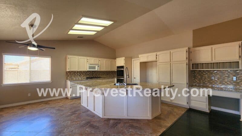 Apple Valley House: 20322 Skyline Ranch Dr.