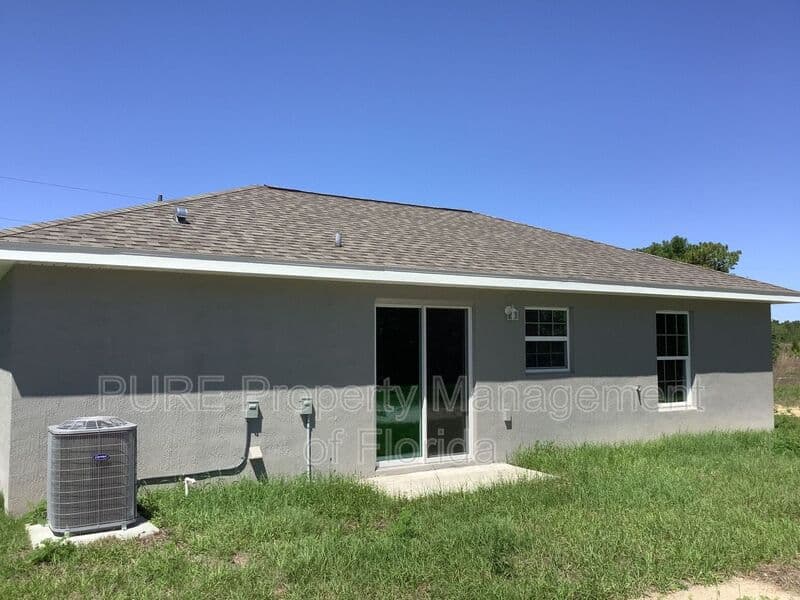 Ocala House: 2945 SW 148 Court