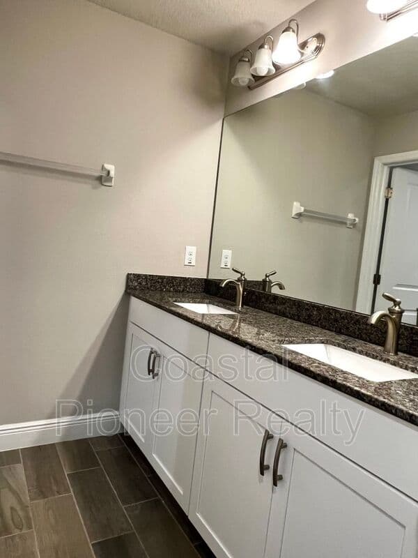 Lutz Townhome: 18814 Cornuta St