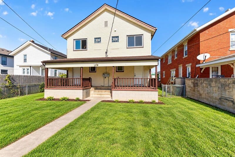 Columbus House: 2823 Sullivant Ave
