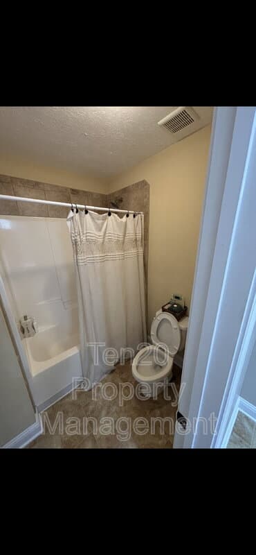 Midland House: 9420 Yarbrough Rd