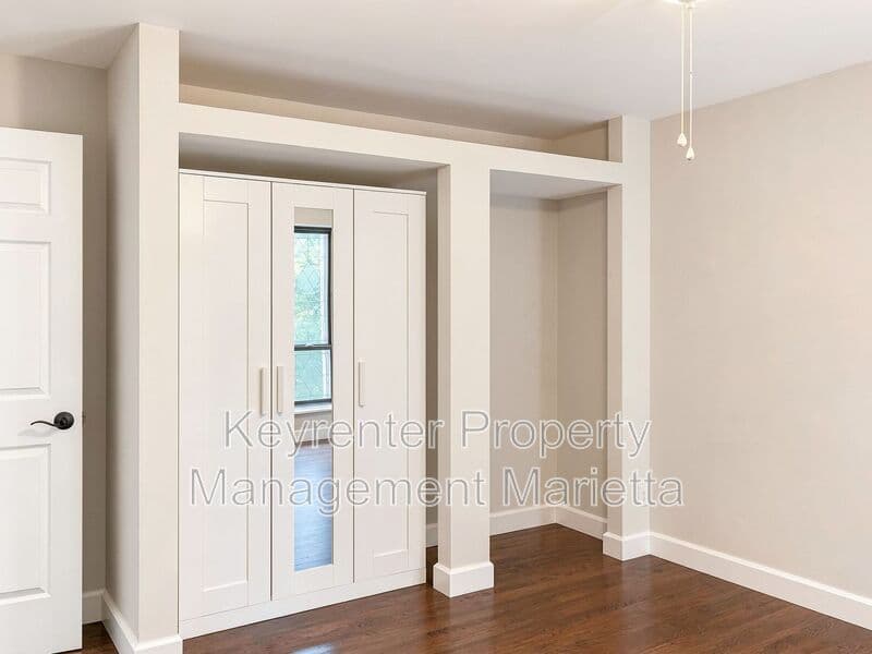 Decatur House: 510 Ponce De Leon Avenue