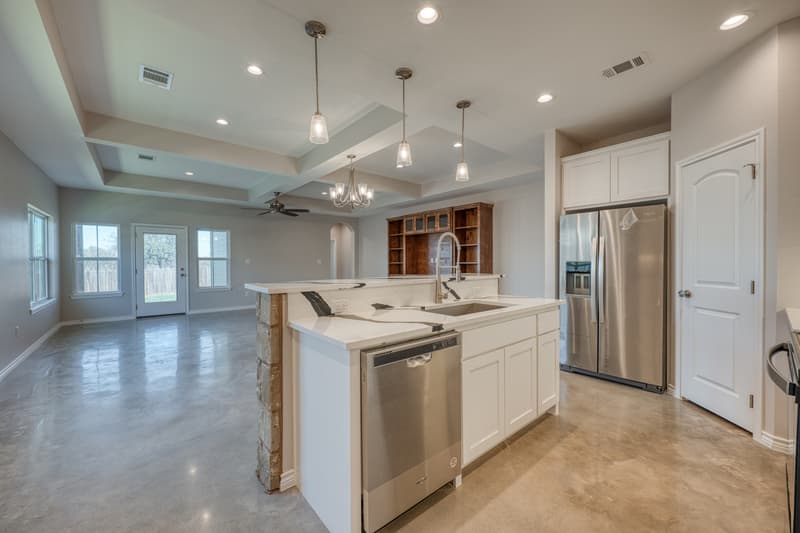 Granite Shoals House: 1516 Stonecrest Drive