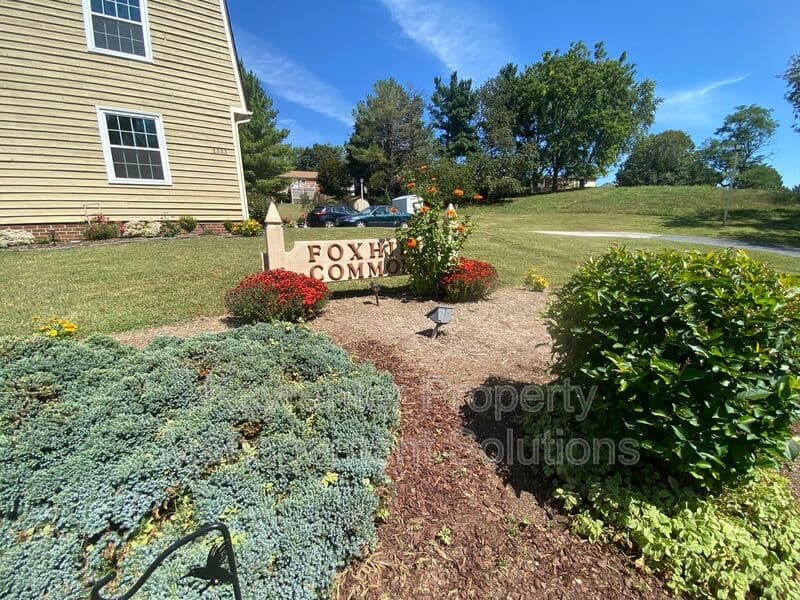 Staunton Condo: 2337 Morris Mill Rd