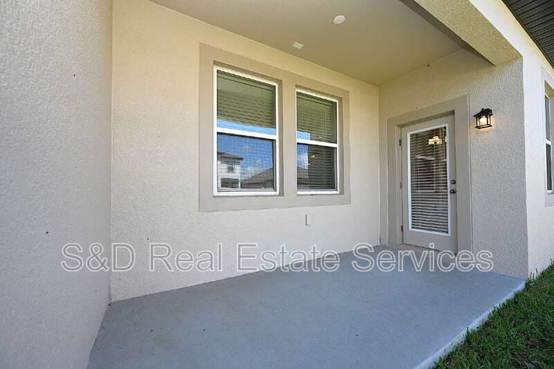 Lakeland House: 5507 Freesia Dr