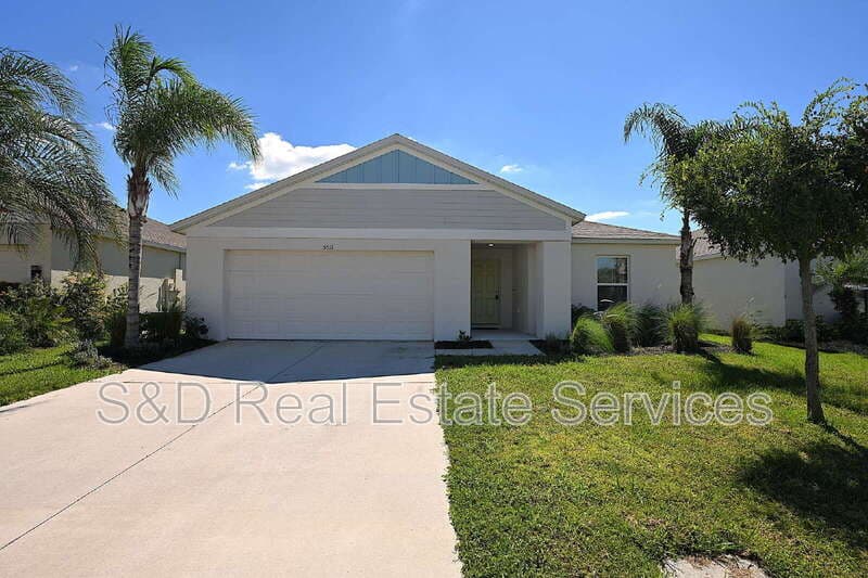 Lakeland House: 5511 Arlington River Drive