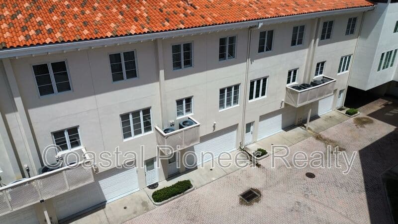Tampa Townhome: 1001 S Rome Ave