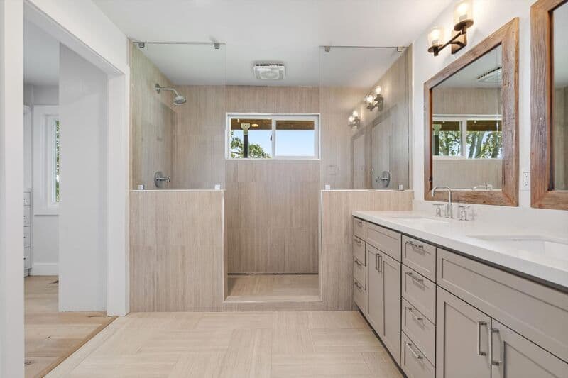 San Rafael House: 125 Convent Ct
