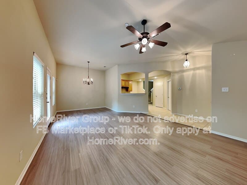 Allen Townhome: 1127 Sophia St