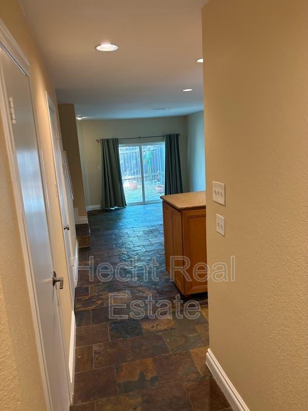 Austin Condo: 1411 Gracy Farms Lane