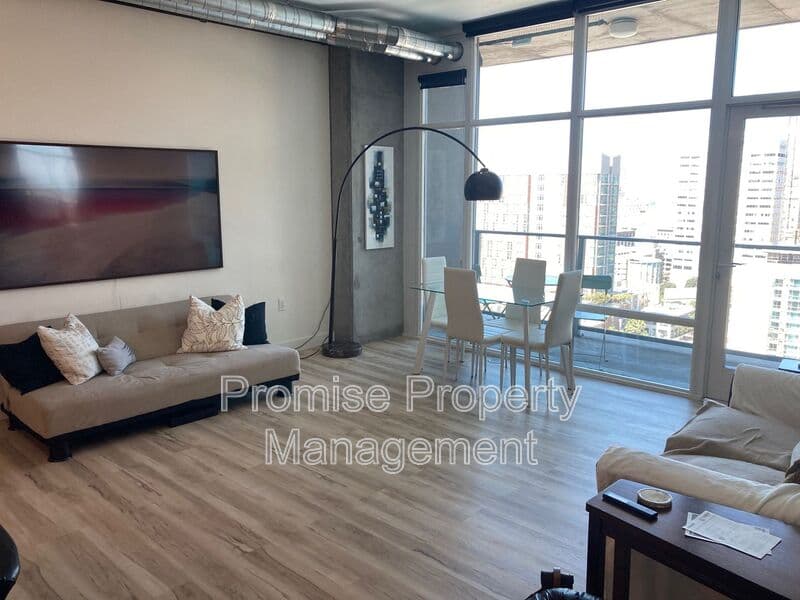 San Diego Condo: 1080 Park Blvd.