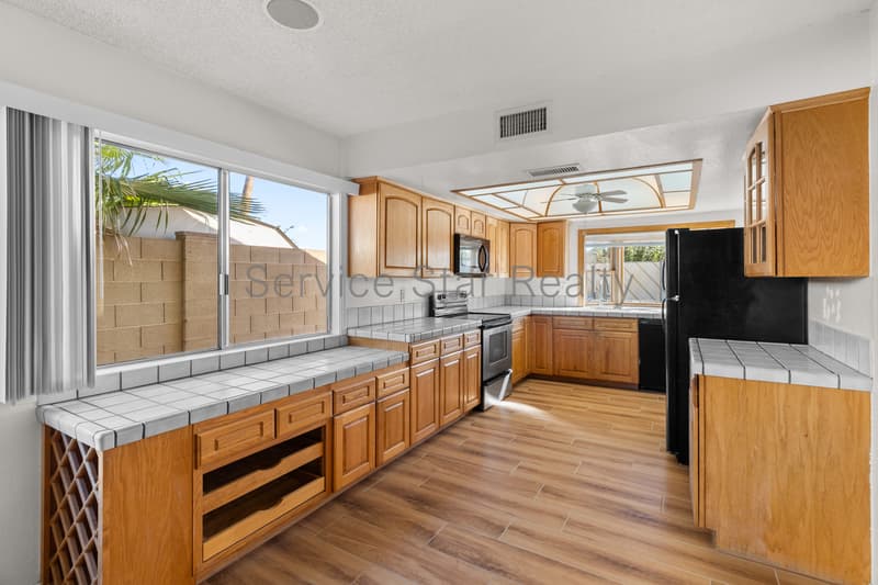 Phoenix House: 4123 W Hearn Rd