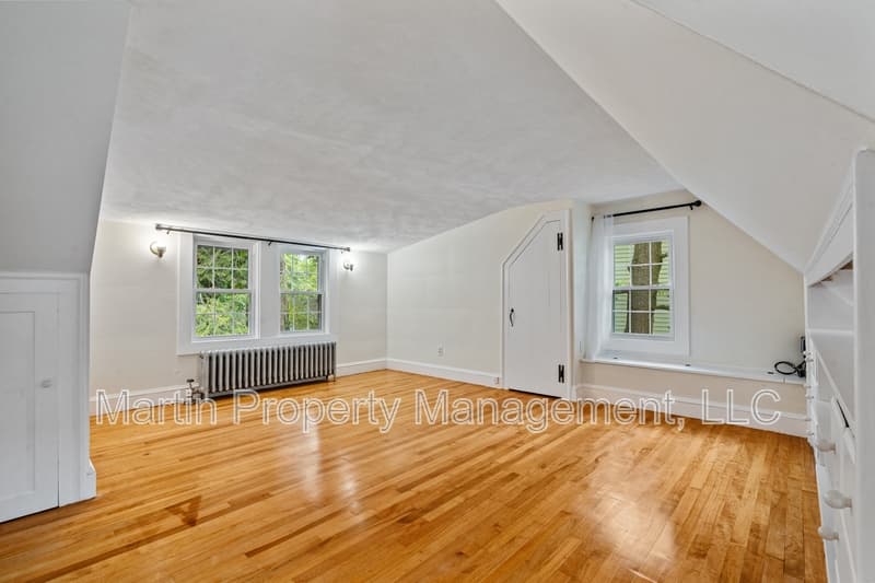 Lexington House: 14 Gleason Road