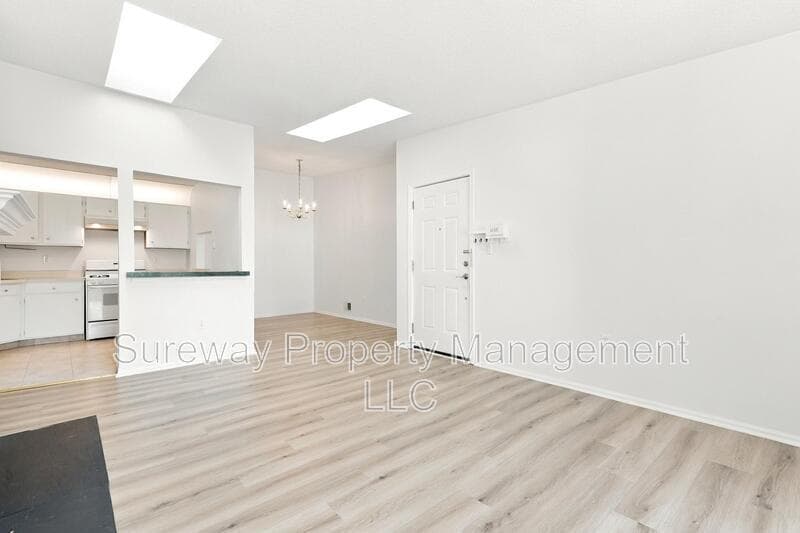 Hamilton Condo: 58 Willow Ct