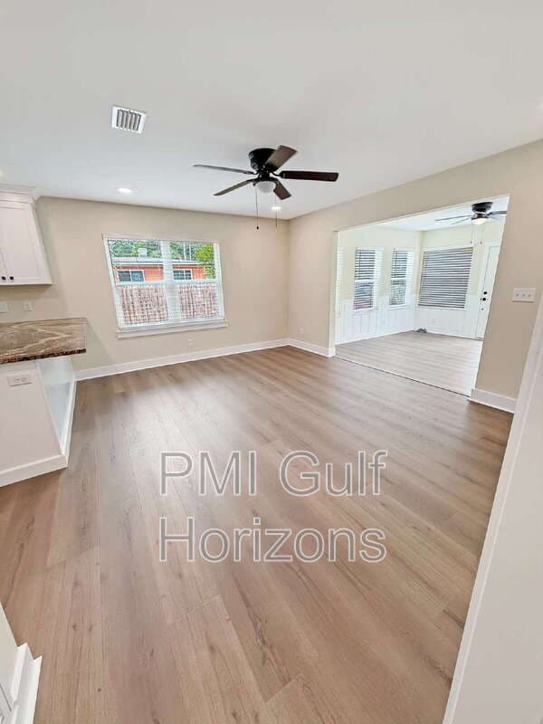 Pensacola House: 239 North K Street