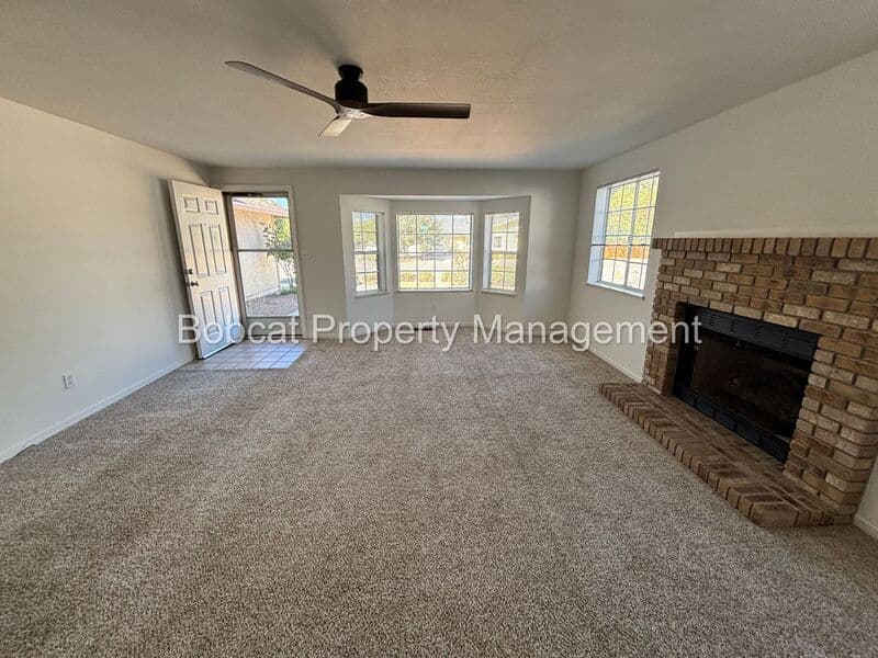 Carson City House: 707 Armory Ln