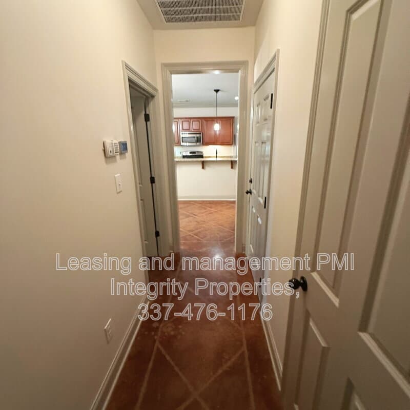 Baton Rouge House: 10931 Grace Lane