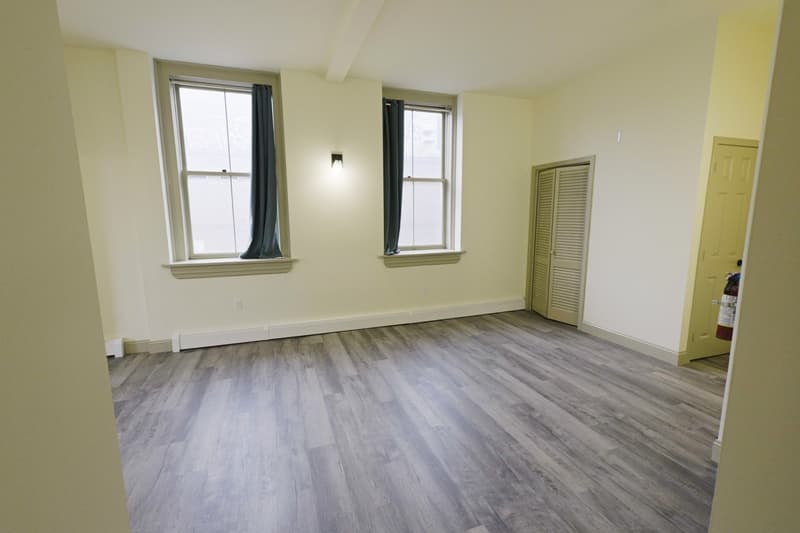 Burlington Condo: 260 College Street, Unit 8