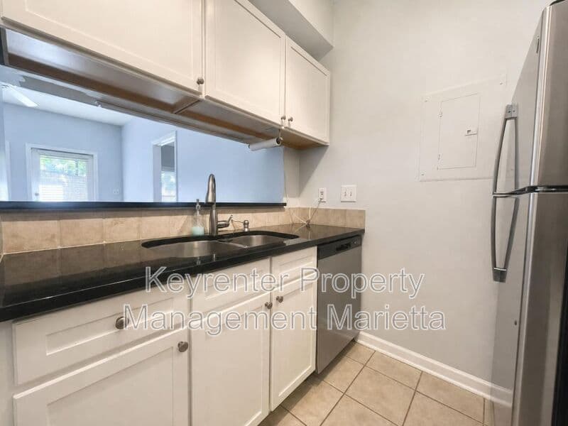 Atlanta House: 1250 Parkwood Cir. SE
