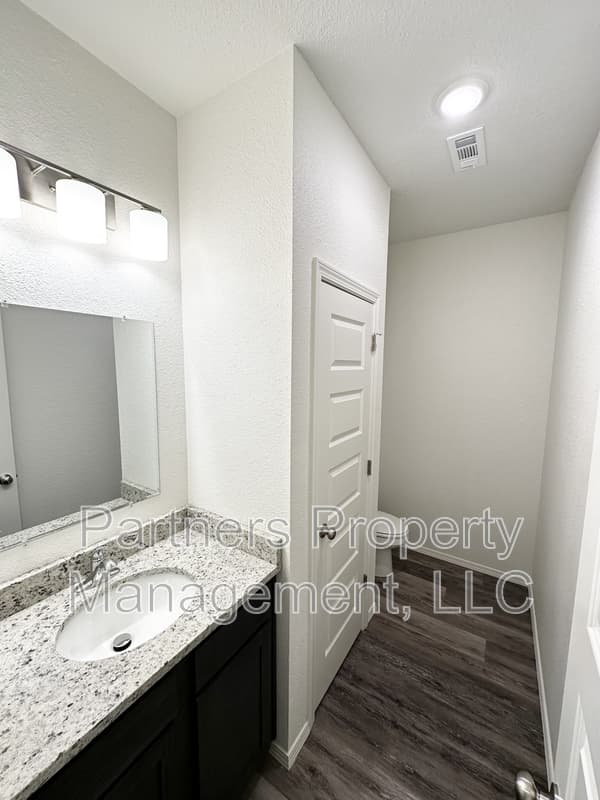Fayetteville Condo: 928 South Amarillo Avenue