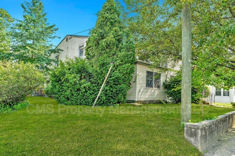 Jamesburg Condo: 37 Hooker St