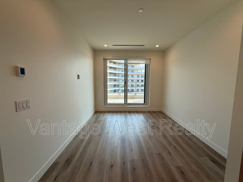 Kelowna Condo: 713-3300 Lakeshore Rd