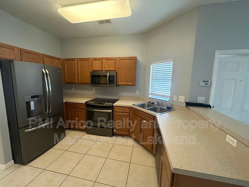Lakeland Townhome: 4182 Winding Vine Drive