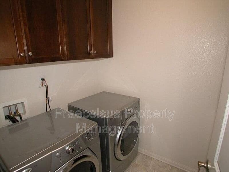 Chula Vista Townhome: 1724 Rolling Water