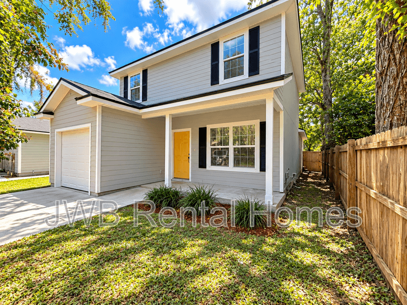 Jacksonville House: 8520 Cocoa Ave
