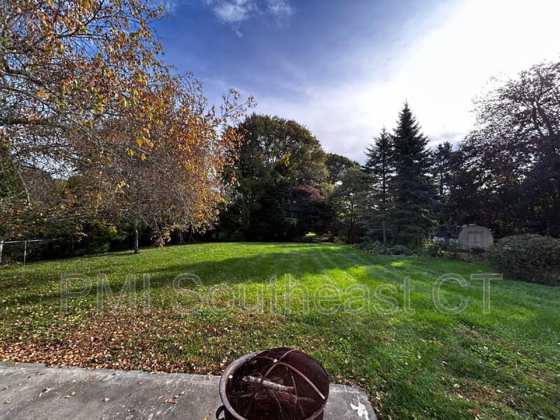 Mystic House: 250 Capstan Ave