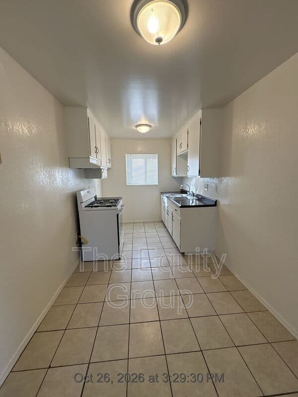 Corcoran Condo: 2020 North Ave