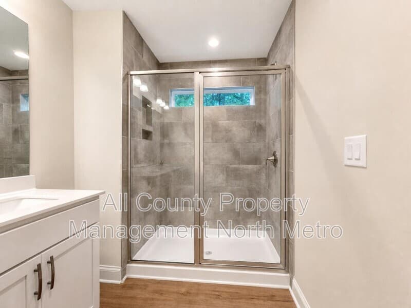 Woodstock House: 797 Stickley Oak Way