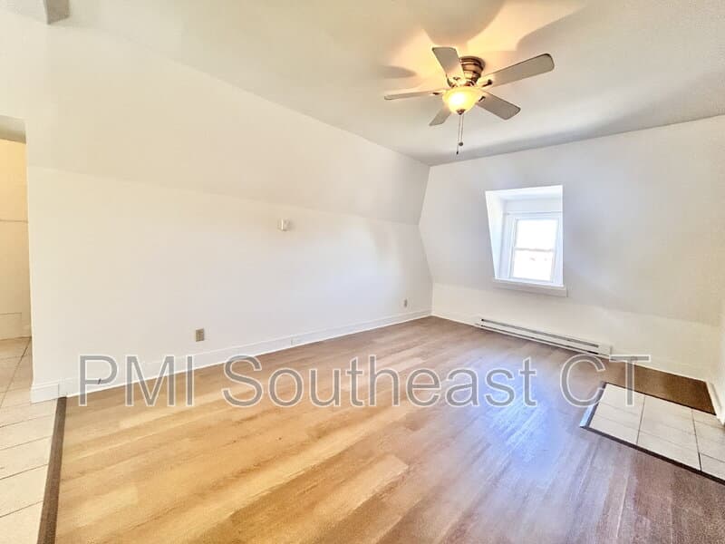New London Condo: 285 Montauk Avenue