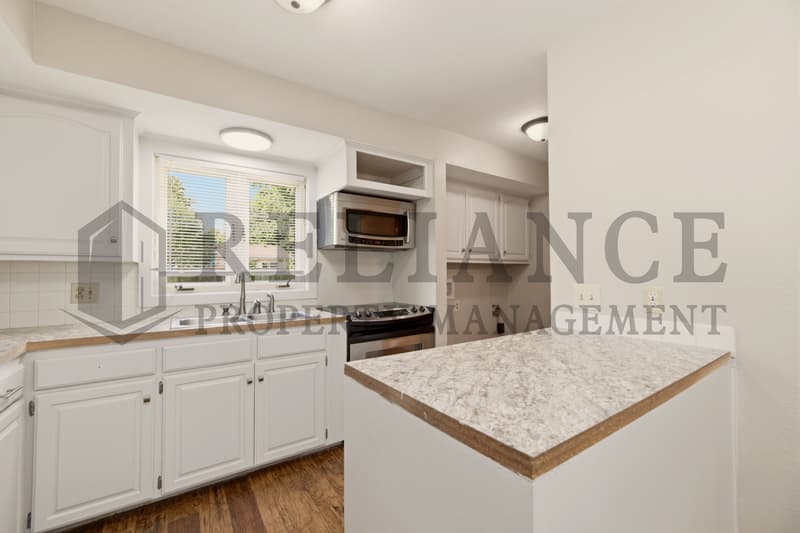 Wichita House: 9923 West Binter Lane
