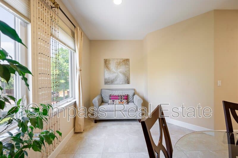San Jose House: 265 Esfahan Ct