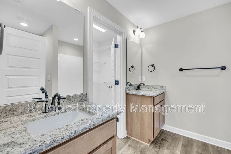 Benson Townhome: 513 B H Parrish Rd