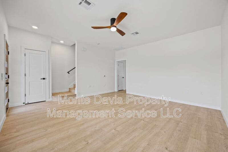 Austin Condo: 1802 Springdale Rd