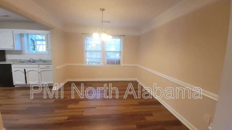 Huntsville House: 1021 Sandy Springs Rd NW