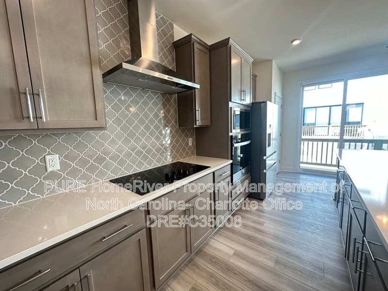 Charlotte House: 2413 Magnolia Blossom Way